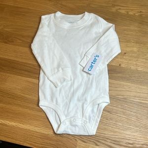 💚 5 for $20/ NWT Carters long sleeve white onesie